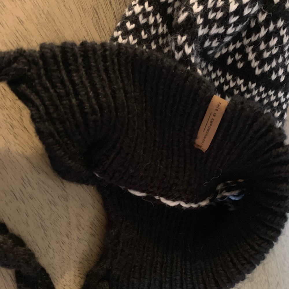Krochet Kids brand Ponytail Hat - Picture 5 of 5